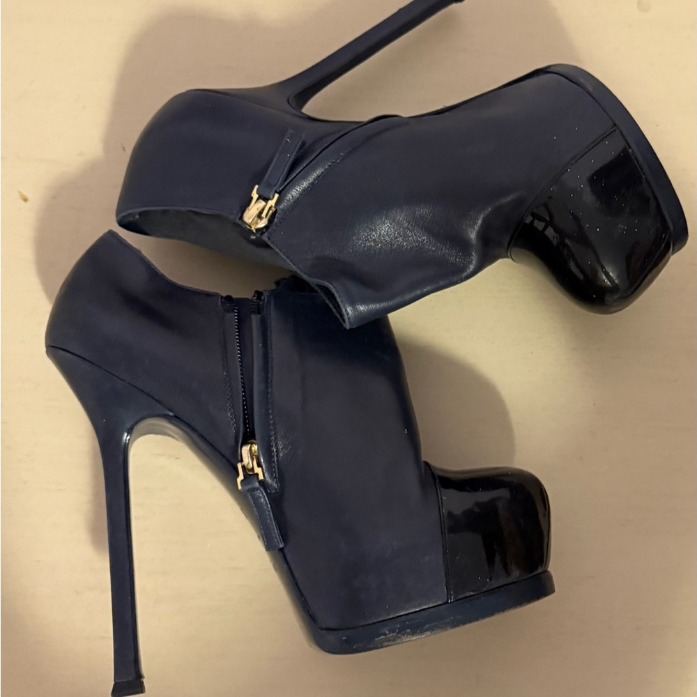 Yves Saint Laurent Black High Heel Booties Perfect for Fall
